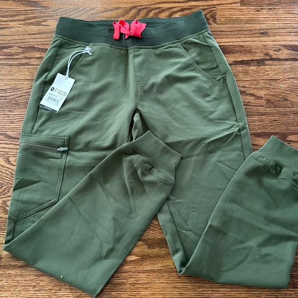 Figs Pants - NWT figs scrub pants